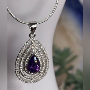 AMETHYST & TOPAZ PENDANT. SILVER. 2.55 Carats